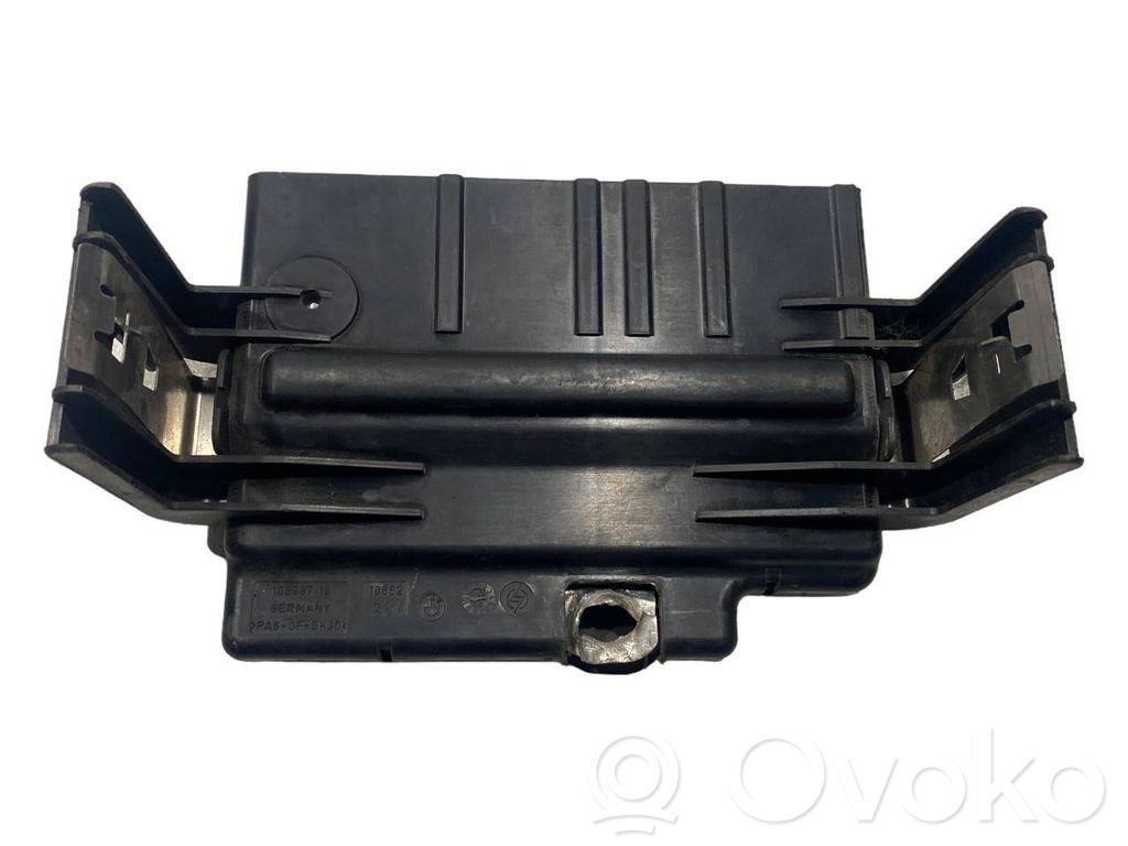 Positive wire connection assembly