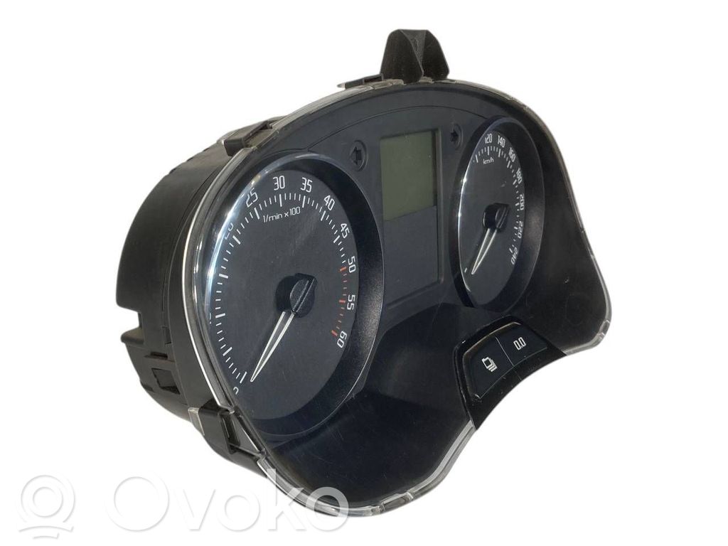 Speedometer (in the instrument panel)