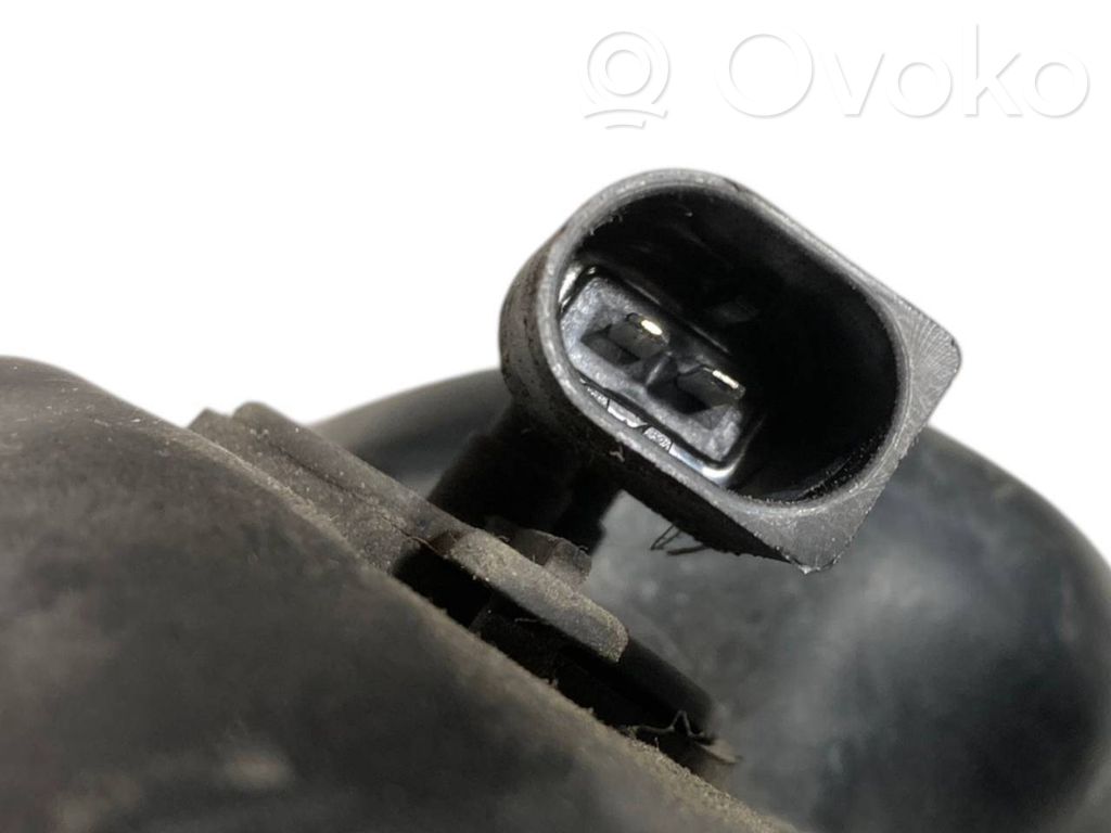 Window fluid tank