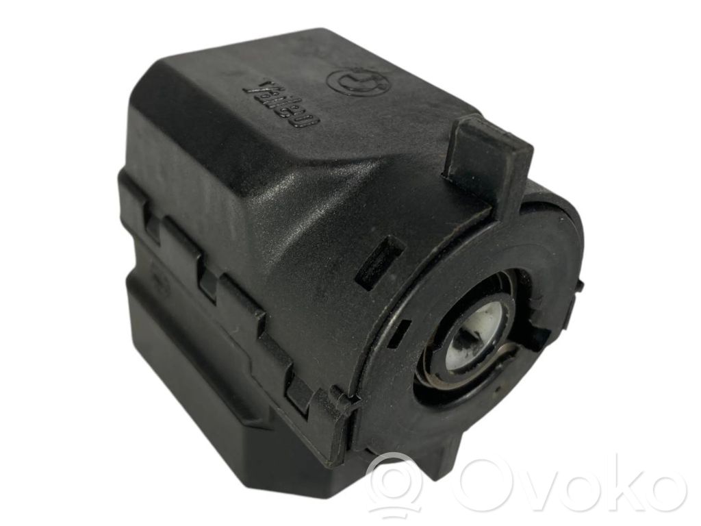 Ignition switch contacts