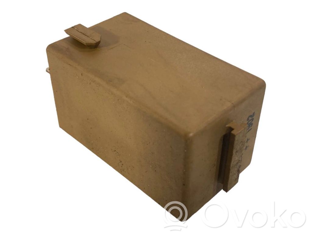 Window wiper relay