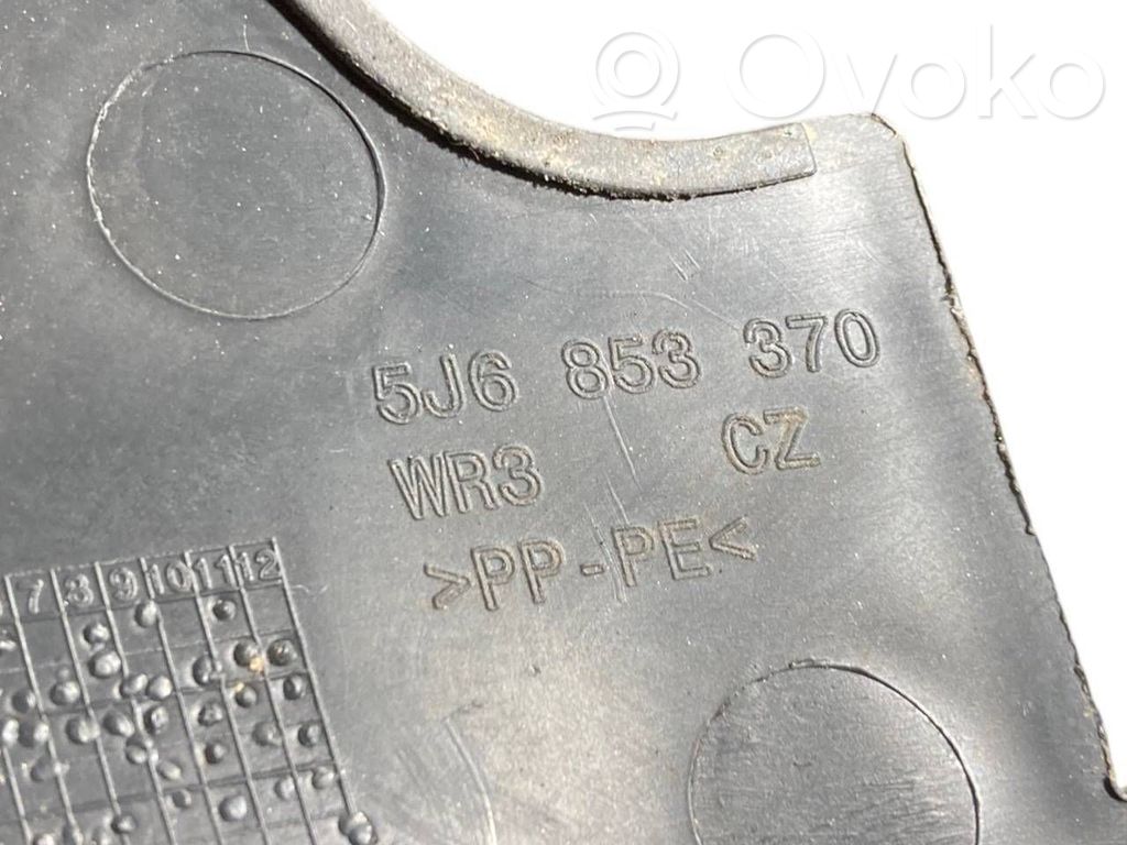 Cita veida salona detaļa