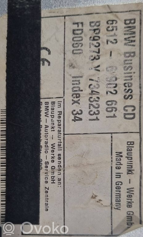 Radio / CD/DVD atskaņotājs / navigācija