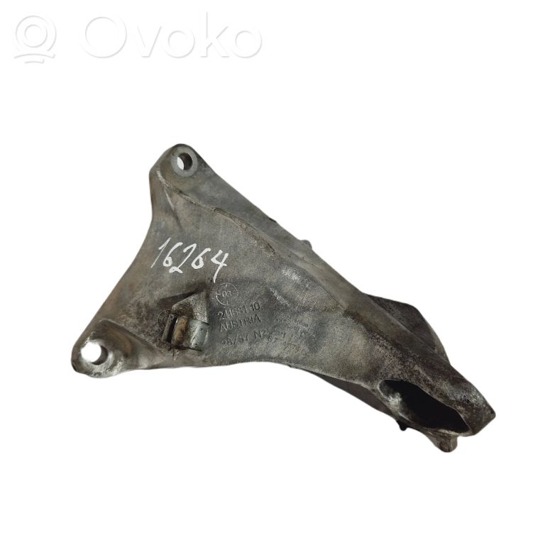 Engine mounting bracket