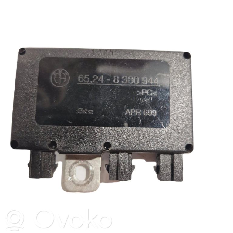 Antenas vadības bloks