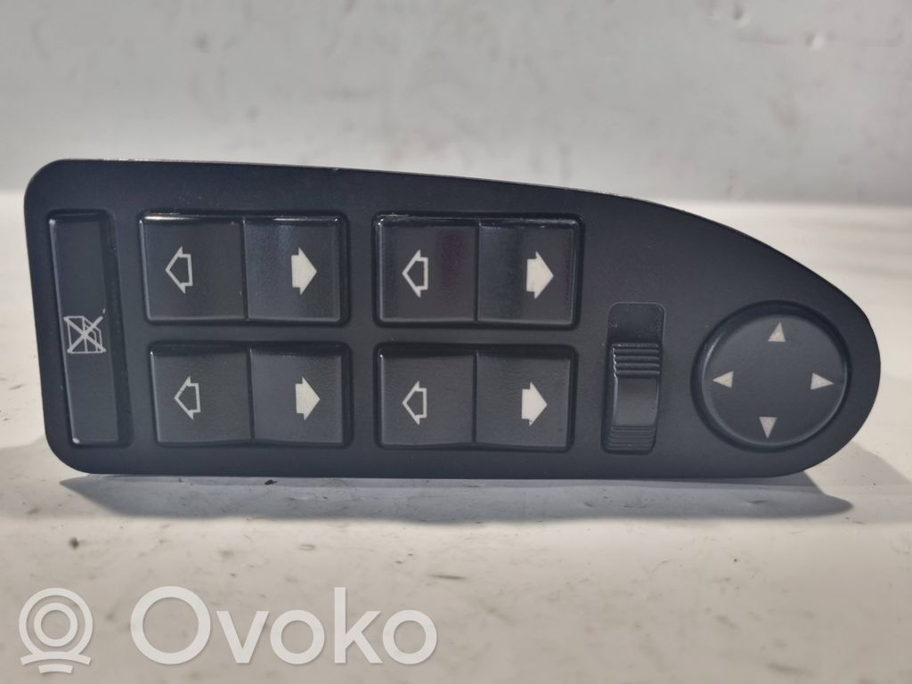 Window lift control switch(es)