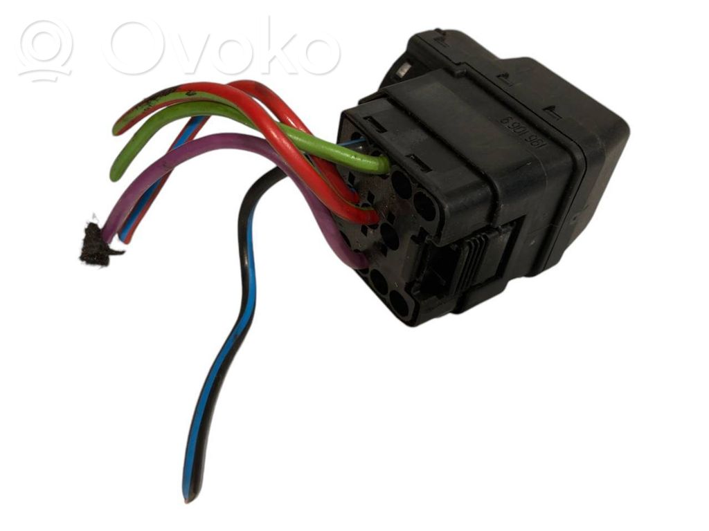 Ignition switch contacts