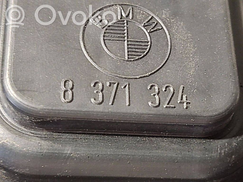 Задний фонарь в кузове