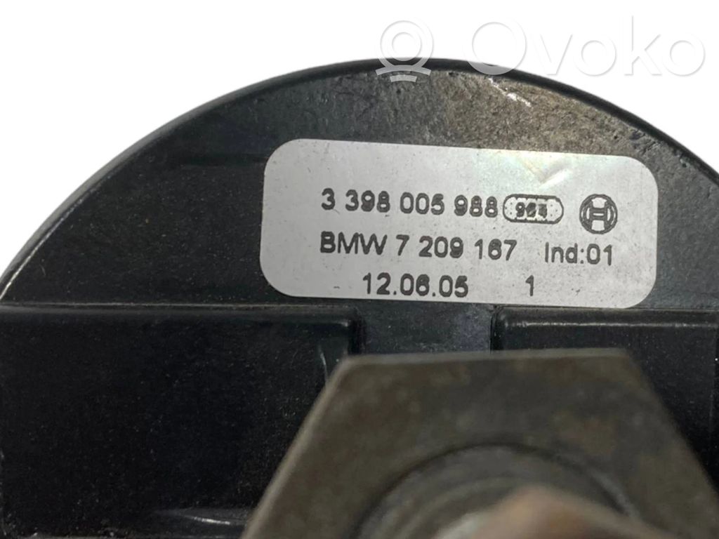 Aizmugurējā stikla tīrītāja mehānisms