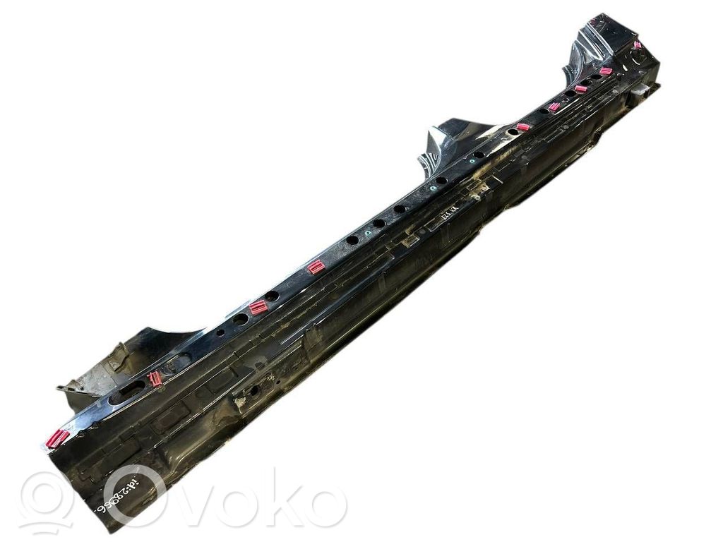 Sliekšņa daļa
