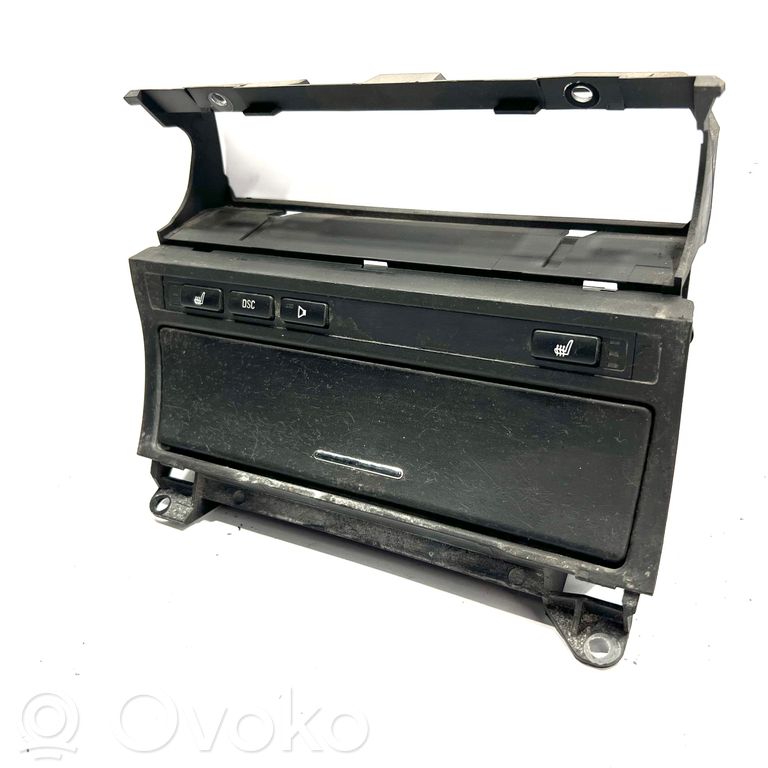 Пепельница (передняя)