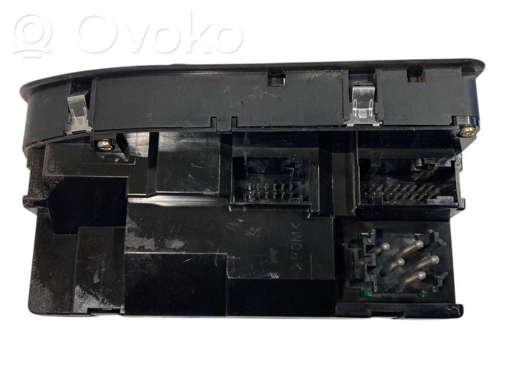 Power window switch