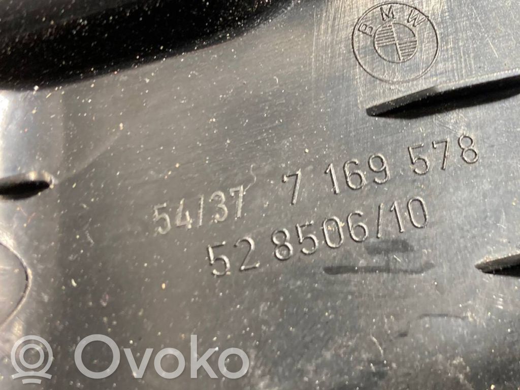 Cita veida bagāžnieka dekoratīvās apdares detaļa