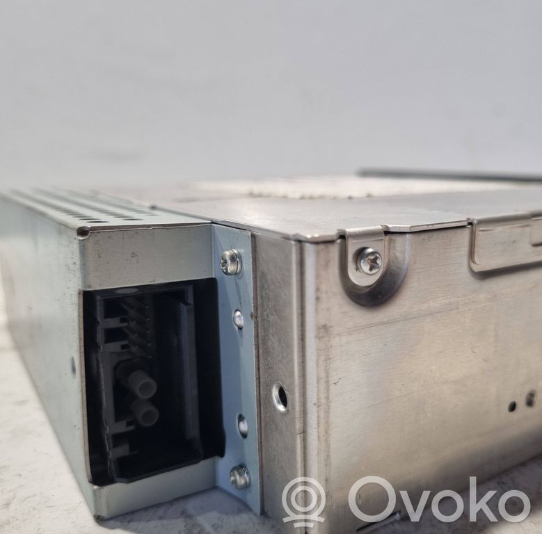 Radio / CD/DVD player / navigation