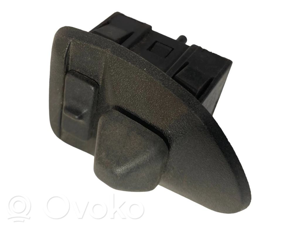 Side mirror switch