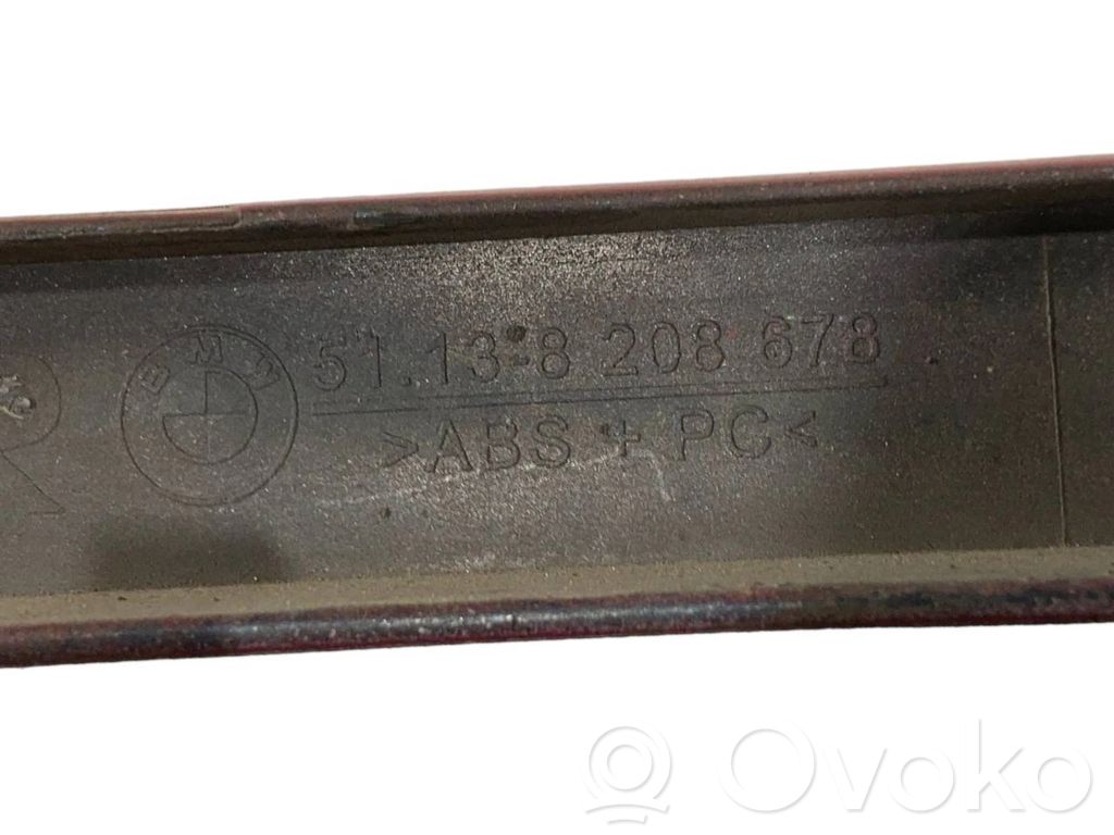 Priekšējā luktura dekoratīvā apdare