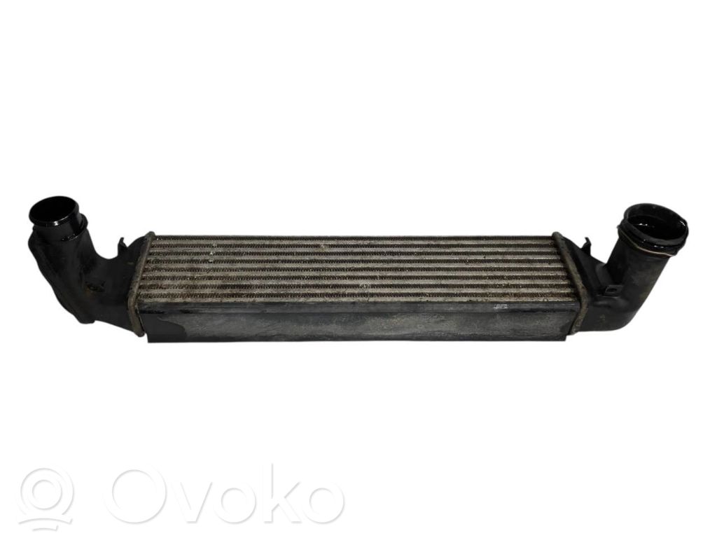 Starpdzesētāja radiators