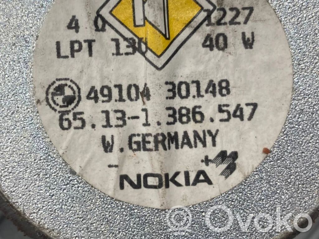 Skaļrunis priekšējā panelī