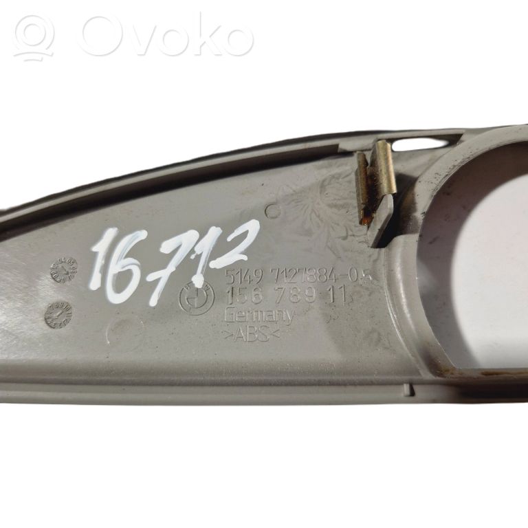 Bagāžnieka sliekšņa dekoratīvā apdare