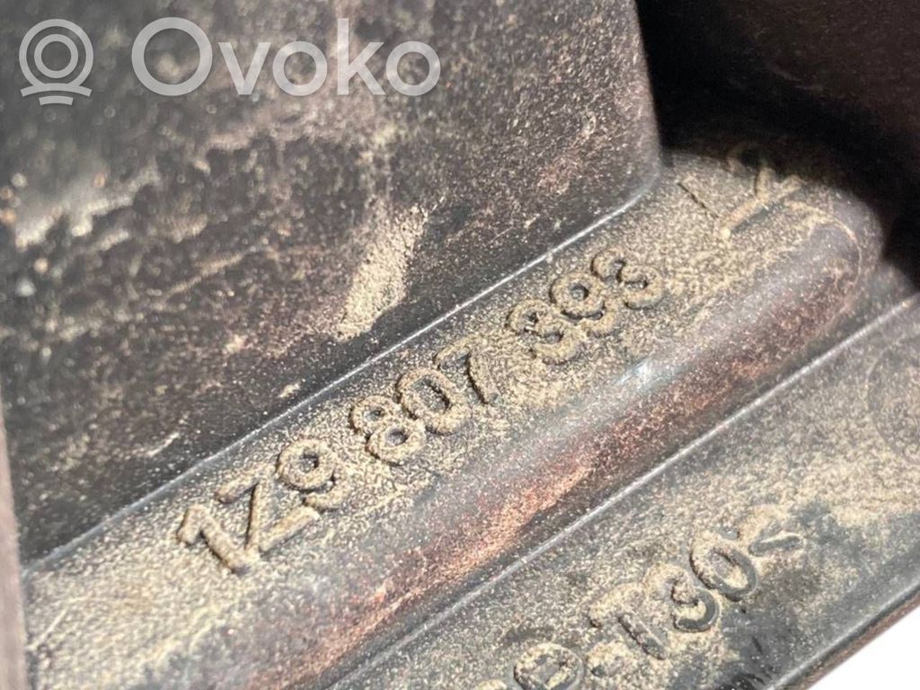 Aizmugurējā bufera montāžas kronšteins