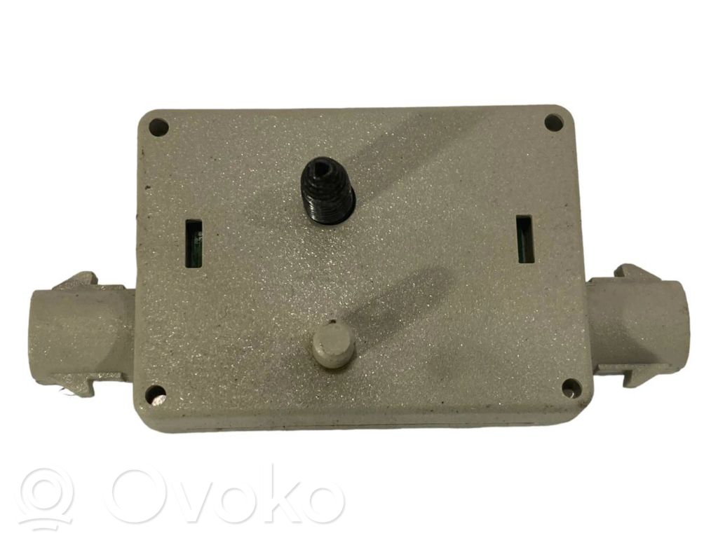 Antenna amplifier