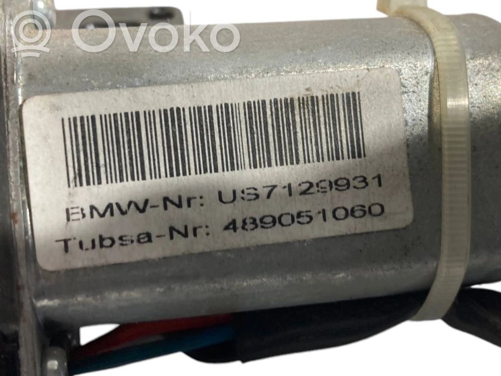 Aizmugurējā pārsega pievilcējs