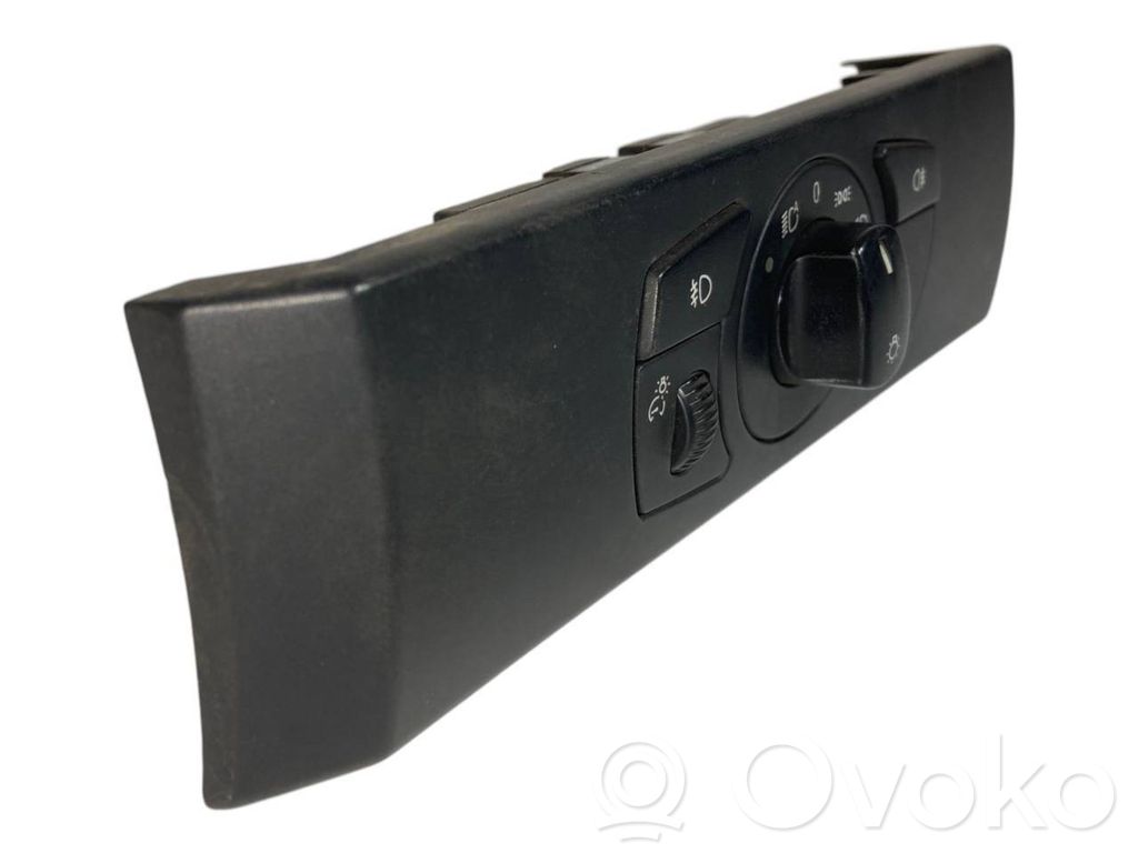 Headlight switch