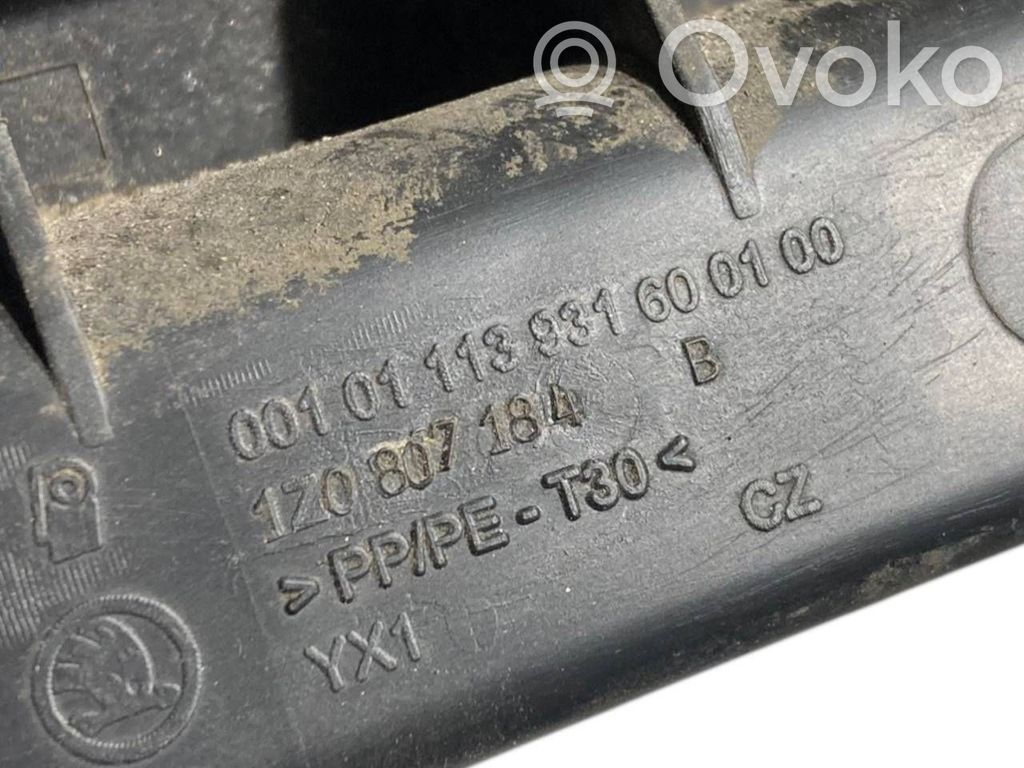 Priekšpusē bampera turētājs