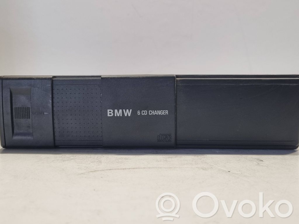 Radio / CD/DVD player / navigation