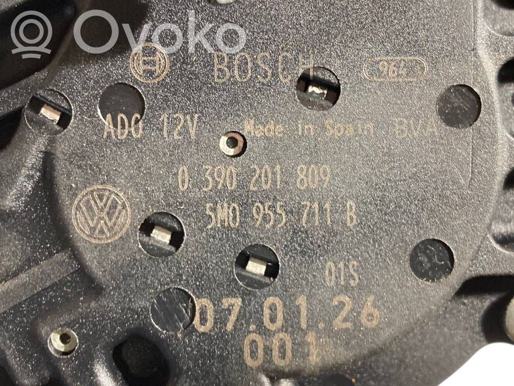 Aizmugurējā loga tīrītāja motoriņš