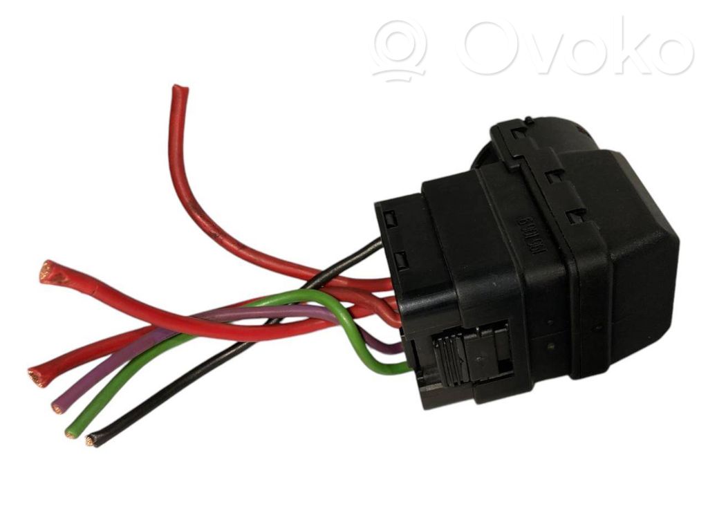 Ignition switch contacts
