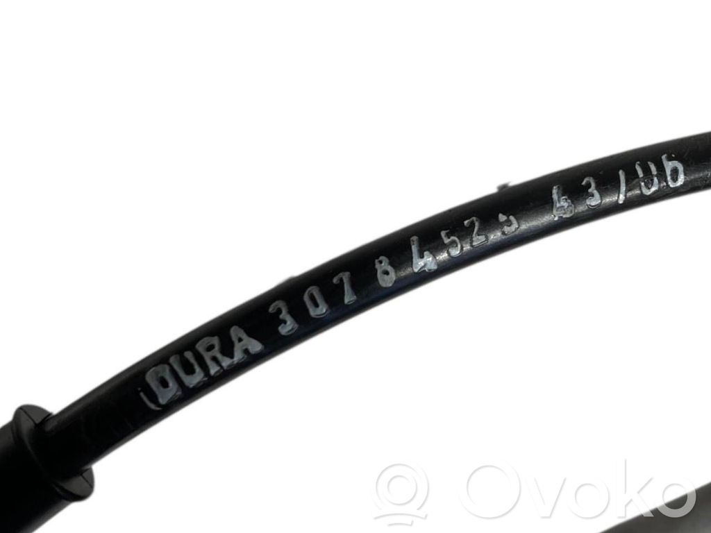 Priekšpusē slēdzene