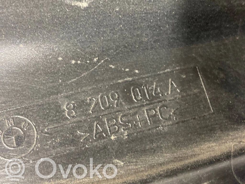 (D) statņa dekoratīvā apdare (augšdaļa)