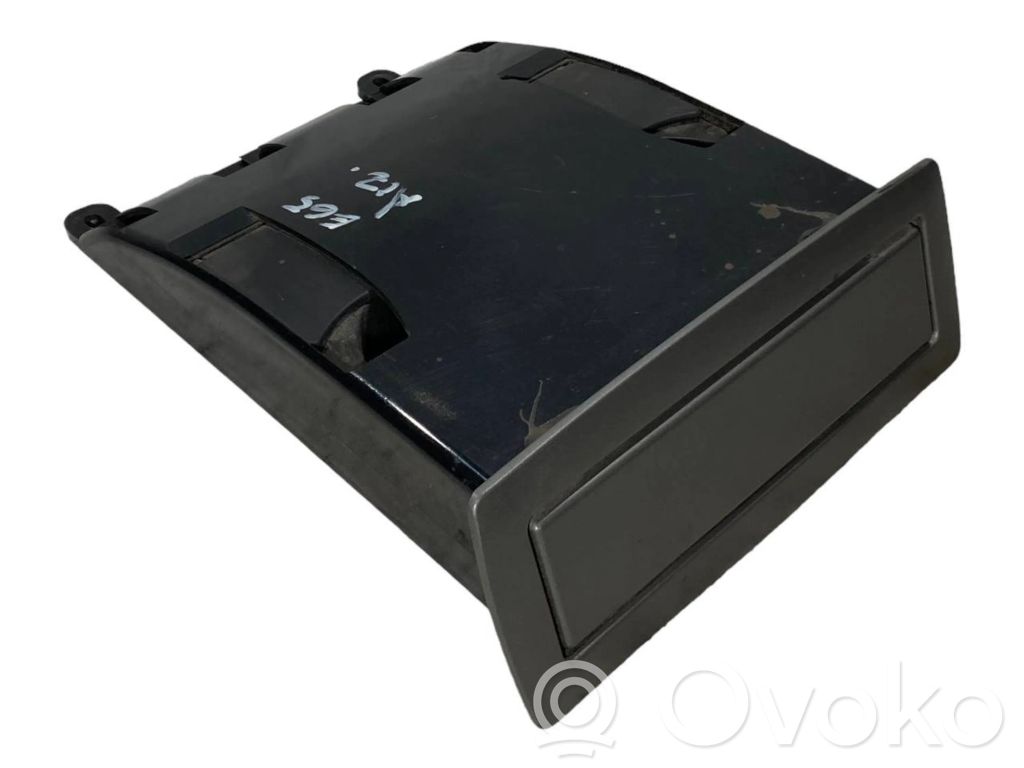 Cup holder (rear)