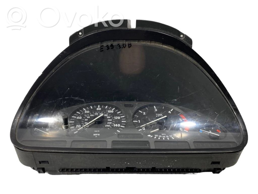 Speedometer (in the instrument panel)