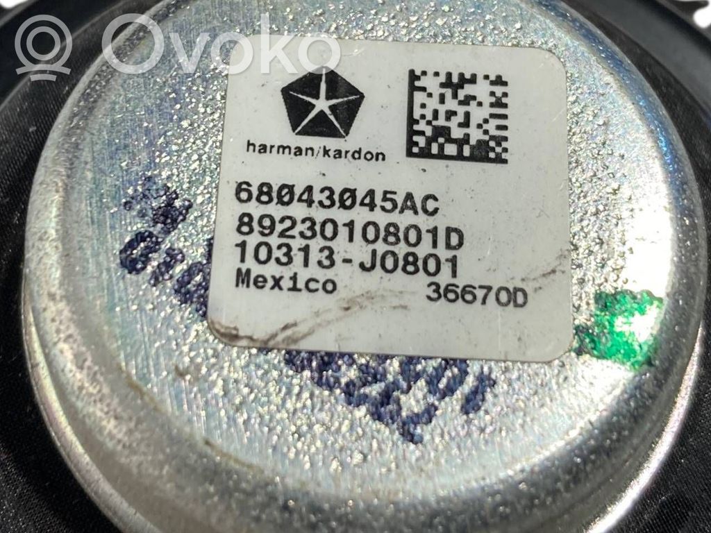 Skaļrunis (-i) priekšējās durvīs