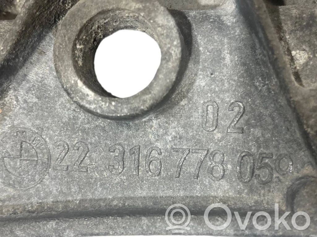 Pārnesumkārbas stiprinājuma kronšteins