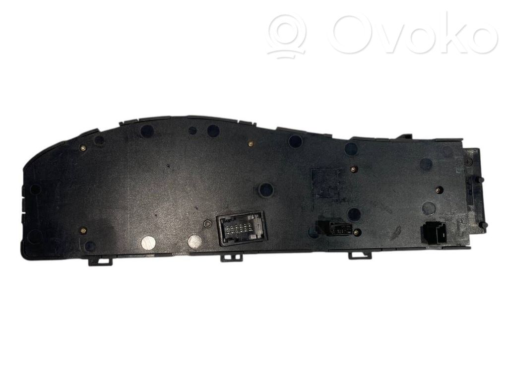 Seat adjustment switch(es)