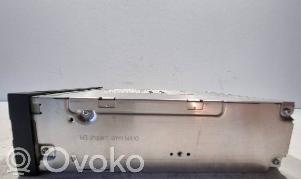 Radio / CD/DVD player / navigation