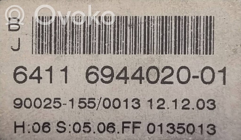 Gaisa kondicioniera / klimata kontroles / salona apsildes vadības bloks (salonā)