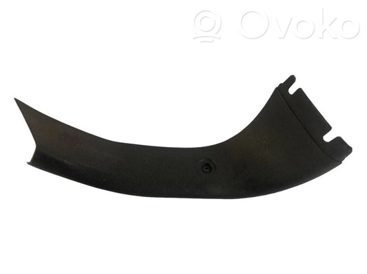 Боковая декоративная отделка (у окна)