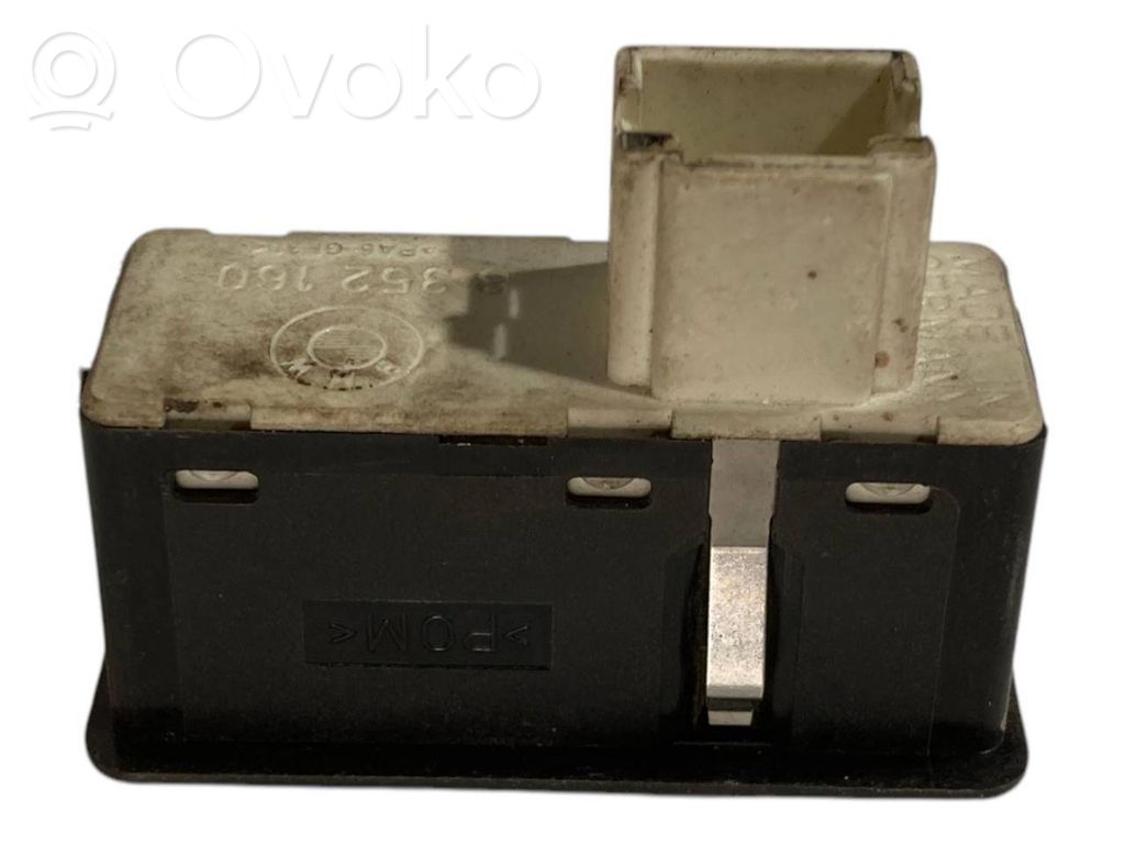 Seat adjustment switch(es)