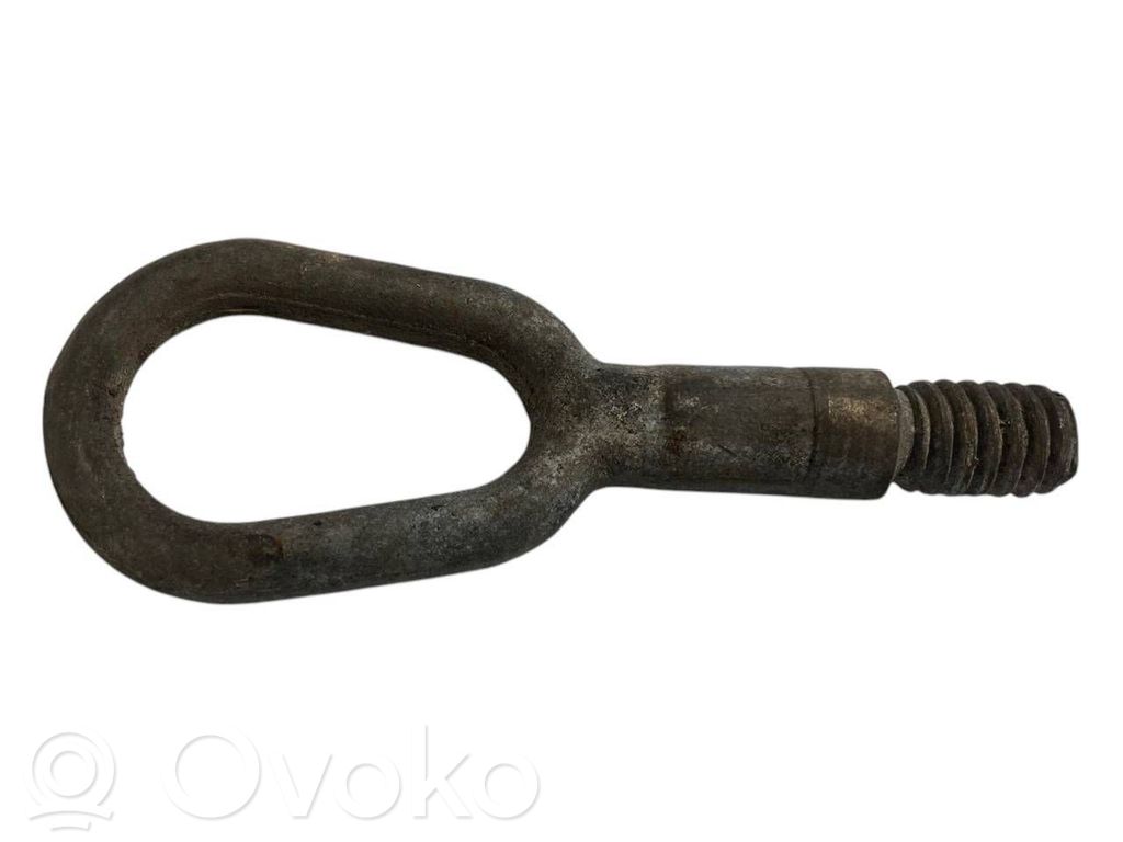 Буксировочный крюк
