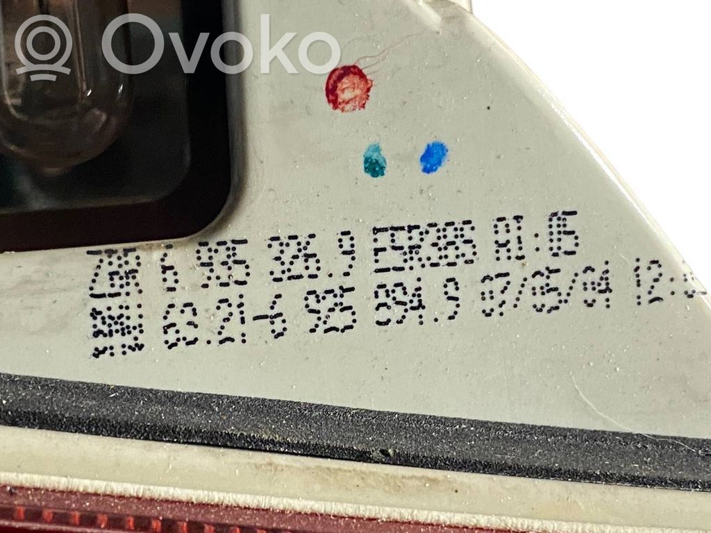 Aizmugurējais lukturis pārsegā