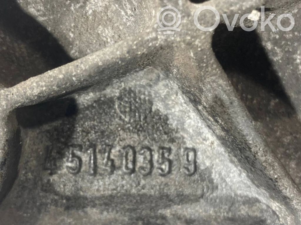 Кронштейн крепления трансмиссии