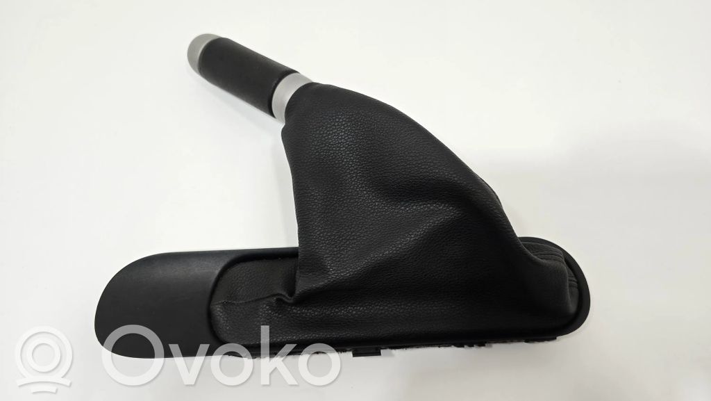 Roktura dekoratīvā apdare – āda/audums