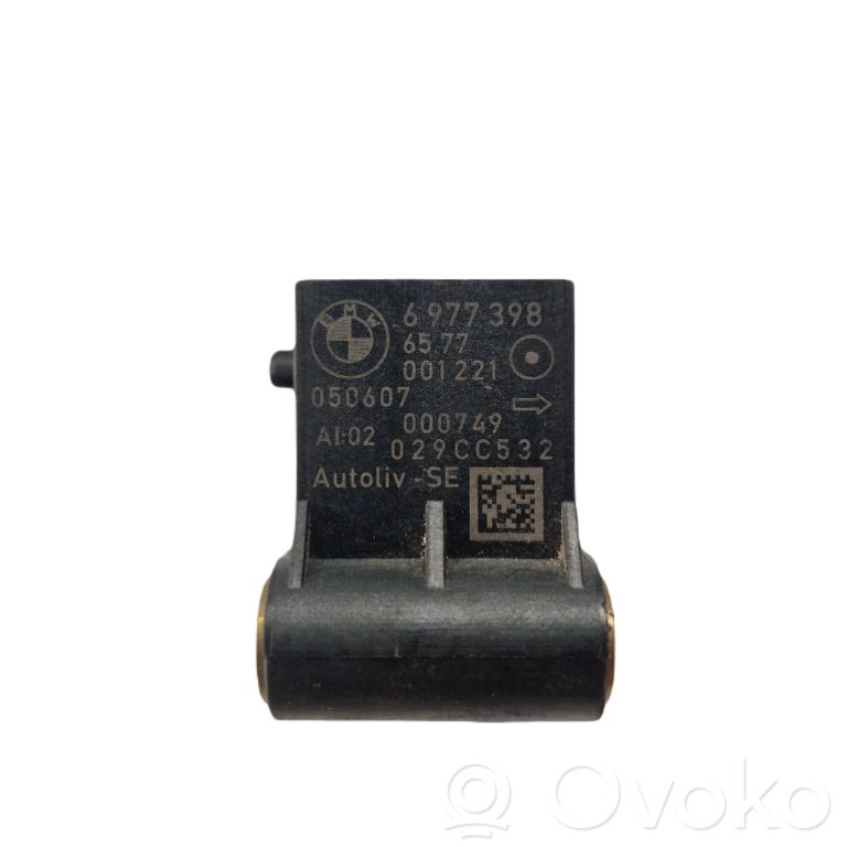 Airbag impact sensor