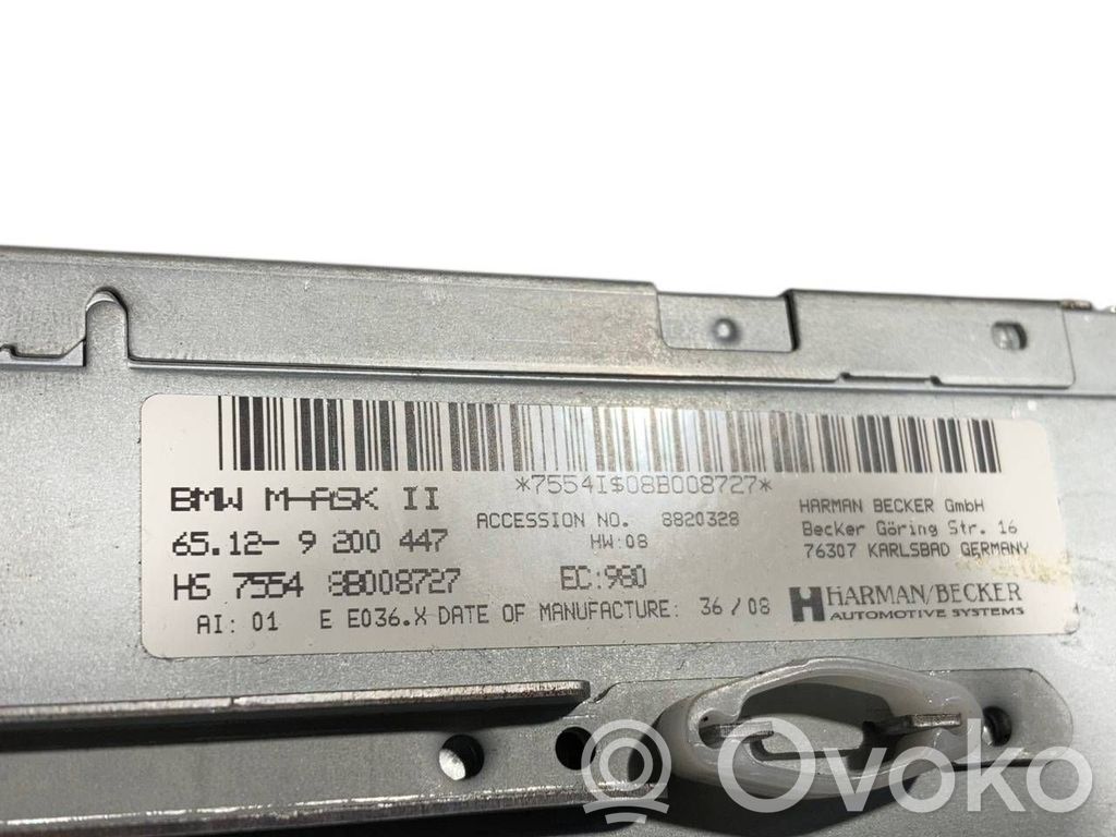 Radio / CD/DVD atskaņotājs / navigācija