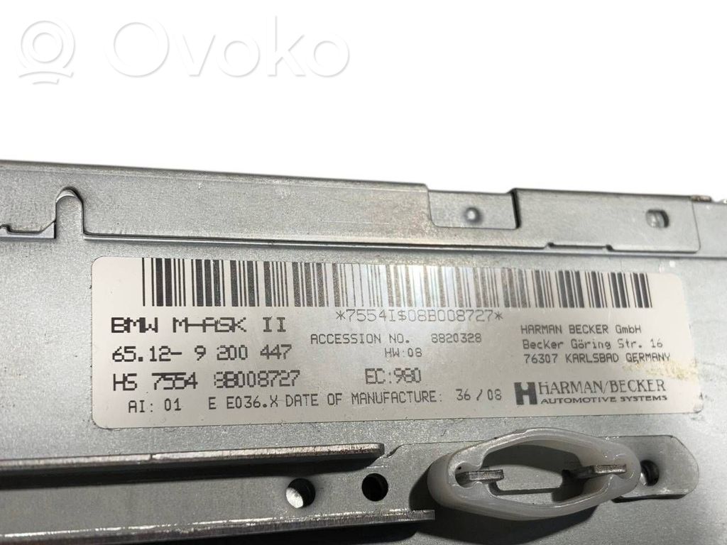 Radio / CD/DVD atskaņotājs / navigācija