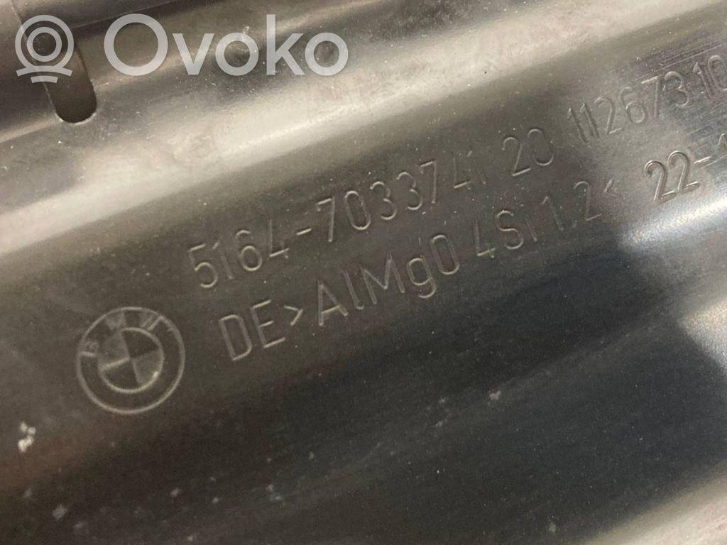 Radiatoru paneļa augšējā daļa (televizors)